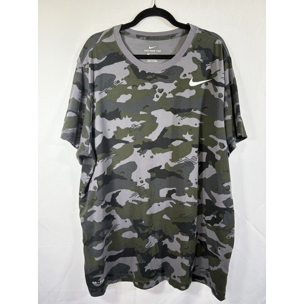 Nike tee-shirt size 2xl camouflage short sleeve pullover